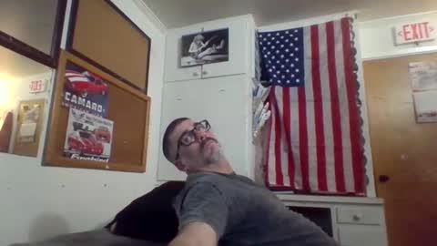 Snapshot of hoglegg99384194 chatting on March 5, 9:38 am hoglegg99384194 online show from March 5, 9:38 am