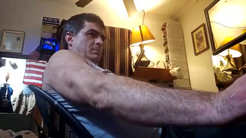 Snapshot of hoglegg99384194 chatting on December 5, 10:28 am hoglegg99384194 online show from December 5, 10:28 am