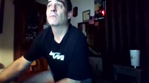 Snapshot of hoglegg99384194 chatting on December 12, 6:14 am hoglegg99384194 online show from December 12, 6:14 am
