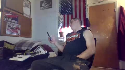 Snapshot of hoglegg99384194 chatting on January 7, 6:59 am hoglegg99384194 online show from January 7, 6:59 am