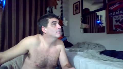 Snapshot of hoglegg99384194 chatting on December 7, 11:56 am hoglegg99384194 online show from December 7, 11:56 am