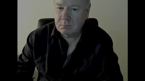 Snapshot of holgerhb53 chatting on September 12, 7:43 am Holger online show from September 12, 7:43 am