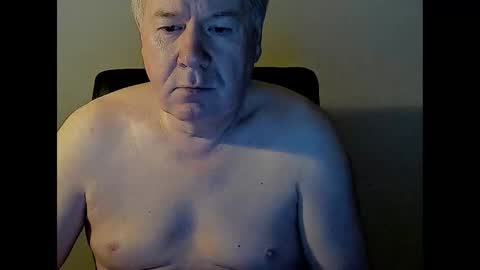 Snapshot of holgerhb53 chatting on February 13, 2:34 am Holger online show from February 13, 2:34 am