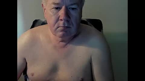 Snapshot of holgerhb53 chatting on March 6, 8:09 am Holger online show from March 6, 8:09 am
