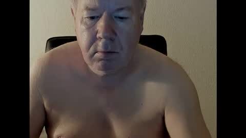 Snapshot of holgerhb53 chatting on September 10, 4:13 am Holger online show from September 10, 4:13 am