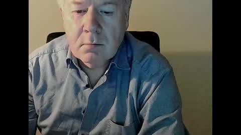 Snapshot of holgerhb53 chatting on March 11, 9:02 am Holger online show from March 11, 9:02 am