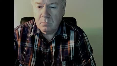 Snapshot of holgerhb53 chatting on February 21, 10:17 am Holger online show from February 21, 10:17 am
