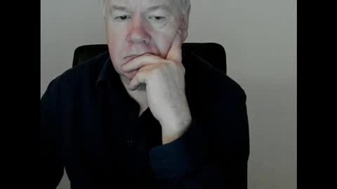 Snapshot of holgerhb53 chatting on September 15, 9:22 am Holger online show from September 15, 9:22 am