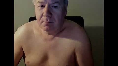 Snapshot of holgerhb53 chatting on February 24, 4:27 am Holger online show from February 24, 4:27 am