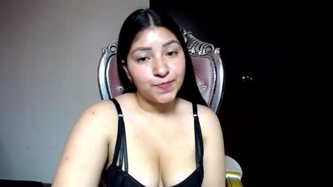 holly online show from March 10, 1:10 pm