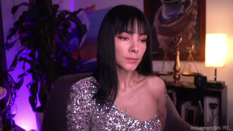Holly Linder online show from December 28, 2:22 am