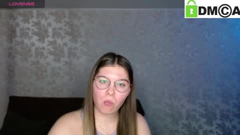 Welcome guys  Pleasure to see you all here  My name is MichaelaTip menu is active Private is open  online show from January 24, 9:58 pm