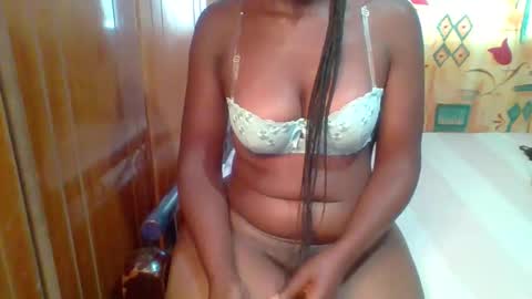 honey_beb online show from February 21, 5:02 am