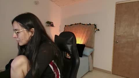   online show from September 16, 4:32 pm