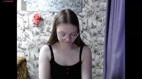 Lina online show from December 22, 11:00 am