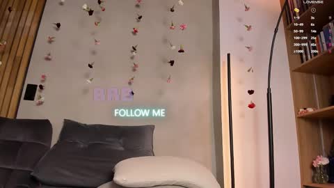 Snapshot of honeyhot69__ chatting on February 15, 11:28 am Sofia independent model online show from February 15, 11:28 am