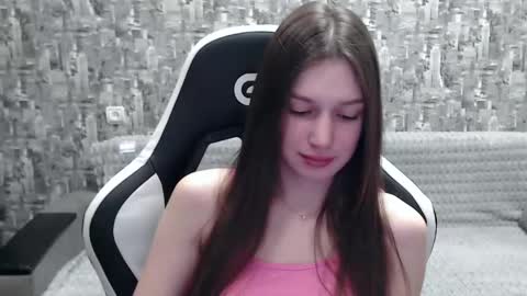 Snapshot of honeyynancyy chatting on January 9, 5:00 pm Nancy online show from January 9, 5:00 pm