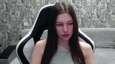 Snapshot of honeyynancyy chatting on March 6, 4:49 pm Nancy online show from March 6, 4:49 pm