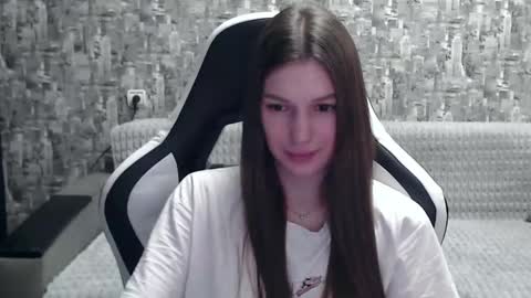 Snapshot of honeyynancyy chatting on January 7, 12:20 pm Nancy online show from January 7, 12:20 pm