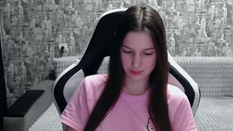 Snapshot of honeyynancyy chatting on March 4, 3:26 pm Nancy online show from March 4, 3:26 pm