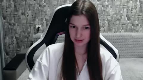 Snapshot of honeyynancyy chatting on February 23, 5:07 pm Nancy online show from February 23, 5:07 pm