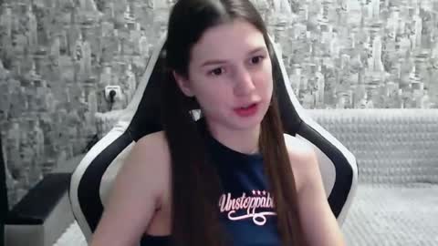 Snapshot of honeyynancyy chatting on March 4, 6:29 pm Nancy online show from March 4, 6:29 pm