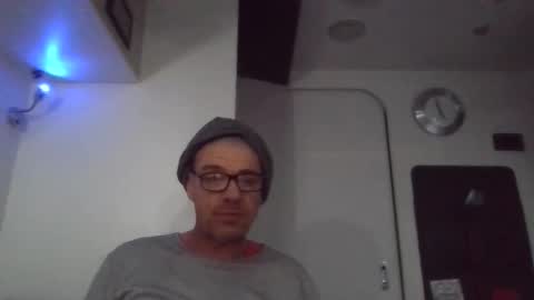 hooliganism33 online show from September 14, 7:26 pm