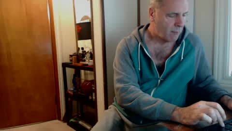 Snapshot of hoosierdadddy4u chatting on January 8, 2:14 pm Jayson online show from January 8, 2:14 pm