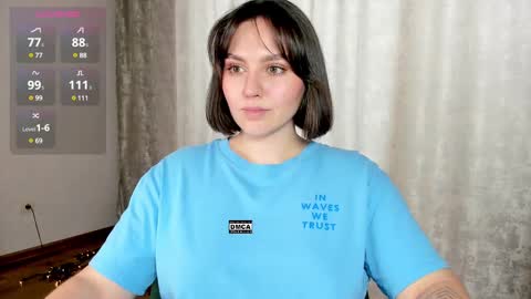 Snapshot of hoot_owl_cb chatting on February 27, 1:08 am Karina online show from February 27, 1:08 am