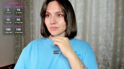 Snapshot of hoot_owl_cb chatting on March 11, 4:41 am Karina online show from March 11, 4:41 am