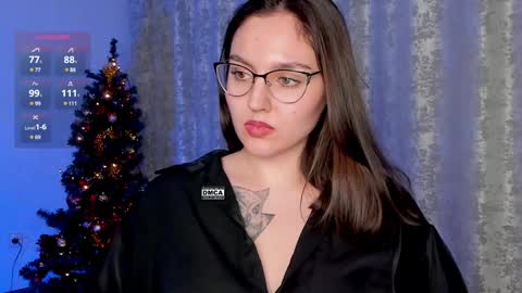 Snapshot of hoot_owl_cb chatting on December 29, 7:39 am Karina online show from December 29, 7:39 am