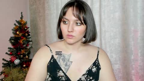 Snapshot of hoot_owl_cb chatting on January 10, 2:04 am Karina online show from January 10, 2:04 am