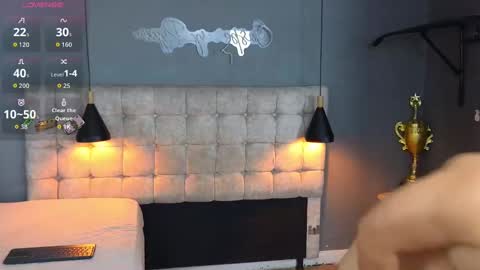Snapshot of horny_nick18 chatting on September 19, 1:15 pm horny_nick18 online show from September 19, 1:15 pm