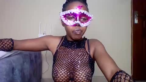 Snapshot of horny_squiter chatting on February 1, 1:02 am horny_squiter online show from February 1, 1:02 am