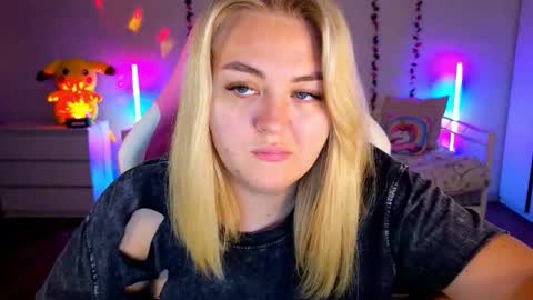 Snapshot of hornycakee chatting on September 9, 1:33 pm HornyCakee online show from September 9, 1:33 pm
