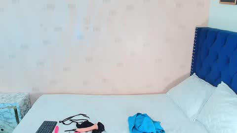 Snapshot of hornylatimommy chatting on March 3, 6:56 pm Natasha online show from March 3, 6:56 pm