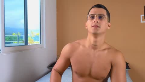 Snapshot of hot69temptation chatting on December 20, 12:49 pm Marcus Tatti online show from December 20, 12:49 pm