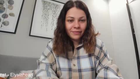 LiluCaroline online show from March 12, 1:51 pm