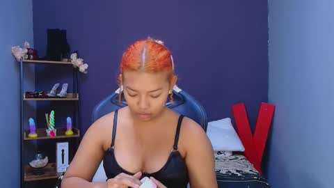 Snapshot of hot_chocolate_4u chatting on March 3, 12:28 pm hot chocolate 4u online show from March 3, 12:28 pm