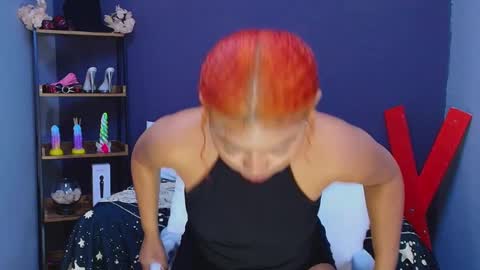 Snapshot of hot_chocolate_4u chatting on February 20, 4:58 pm hot chocolate 4u online show from February 20, 4:58 pm