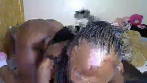 Snapshot of hot_ebony11 chatting on September 18, 12:20 pm chooo pie online show from September 18, 12:20 pm