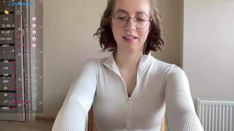 Snapshot of hot_lliinns chatting on February 20, 10:59 am Lina online show from February 20, 10:59 am