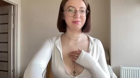 Snapshot of hot_lliinns chatting on January 15, 7:59 am Lina online show from January 15, 7:59 am