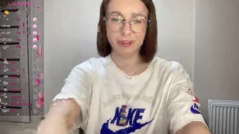 Snapshot of hot_lliinns chatting on January 22, 4:33 pm Lina online show from January 22, 4:33 pm