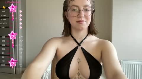 Snapshot of hot_lliinns chatting on March 1, 10:45 am Lina online show from March 1, 10:45 am