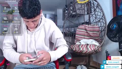 hot_twinks83 online show from September 9, 1:00 pm