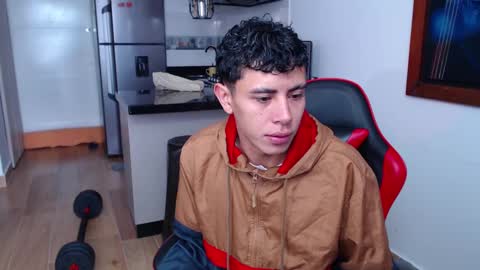 hot_twinks83 online show from September 15, 1:12 pm