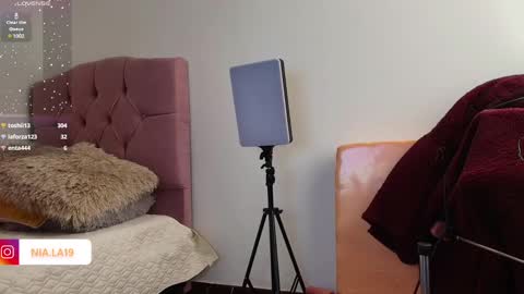 Snapshot of hotalana_ chatting on March 7, 8:22 pm Alana online show from March 7, 8:22 pm