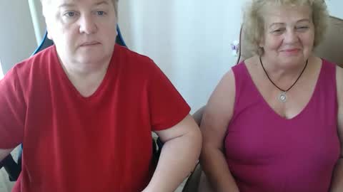 Snapshot of hotfiremommy chatting on September 16, 7:33 am LimonkaFire online show from September 16, 7:33 am