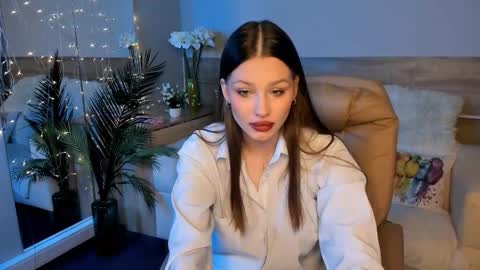 Rina online show from September 22, 4:00 pm